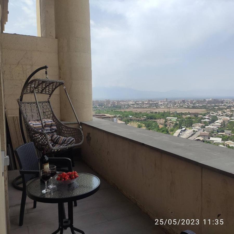 Mountain View Apartment Erevan Exterior foto